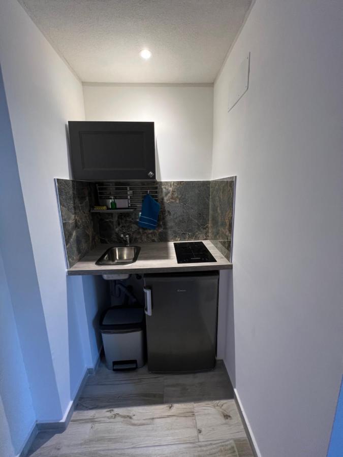 Ferienwohnung Loft Con Terrazzo A Livello Stazione Lecce Exterior foto