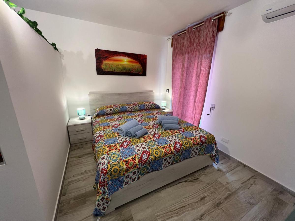 Ferienwohnung Loft Con Terrazzo A Livello Stazione Lecce Exterior foto