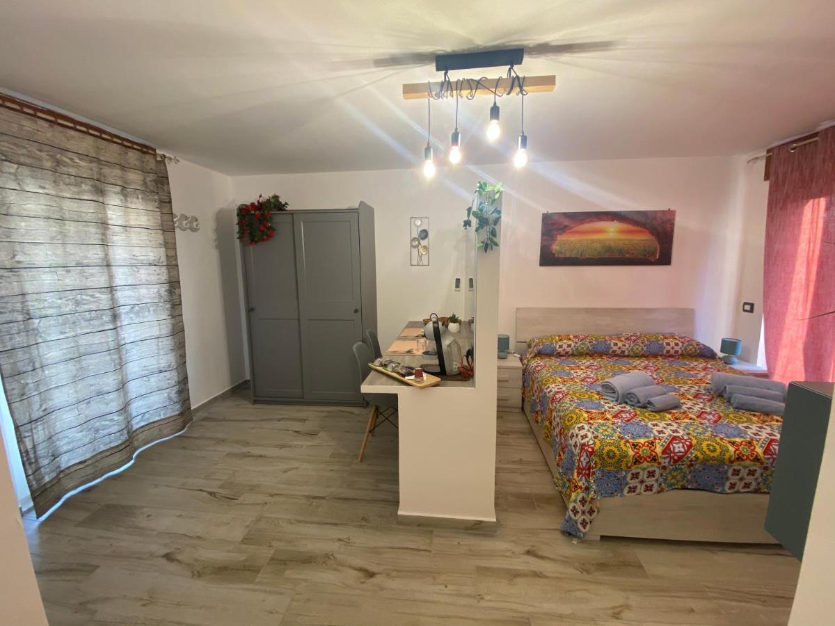 Ferienwohnung Loft Con Terrazzo A Livello Stazione Lecce Exterior foto